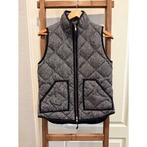J. Crew Quilted Herringbone Down Feather Vest 
- full zip-Size XS Black Cream